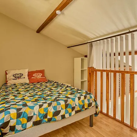 Apartamento Duplex Avec Piscine Commune, Jardin Privé Et Wifi - Fr-1-841-32 *